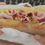 Sanduíche de Presunto com Salada de Repolho
